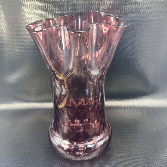 Mid Century Amythest Purple Glass Wavy Vase Fluted Wavy Swung Top Optic Vase VTG - Picture 6 of 11